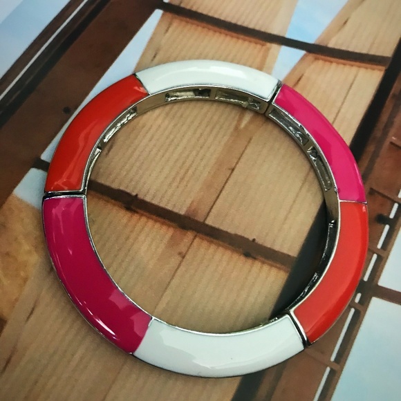 Wheel Me In Bracelet - Picture 3 of 5